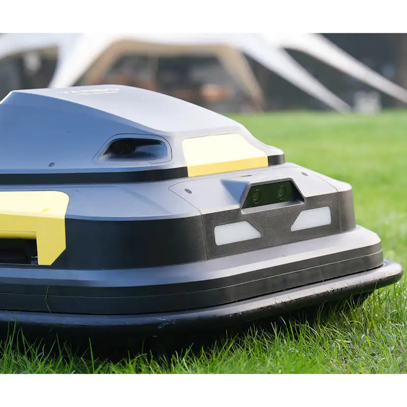 Robot Yarbo Core med Gräsklipparmodul