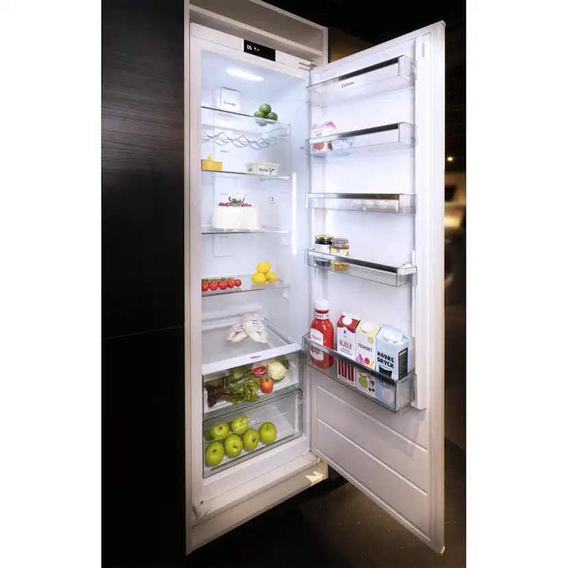 Integrerat Kylskåp Cylinda KI6377NEHE 294L Volym, Energieffektivitet E, Omhängbar Dörr