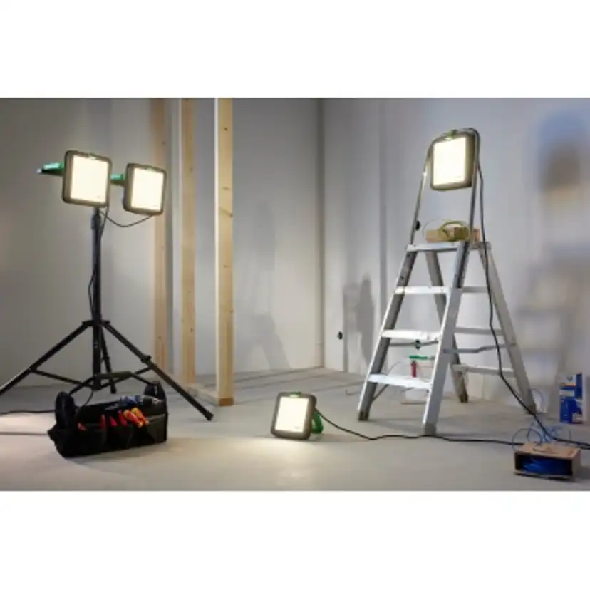 Teleskopstativ Schneider Electric Thorsman med fästbalk för arbetsbelysning 1.4-3m