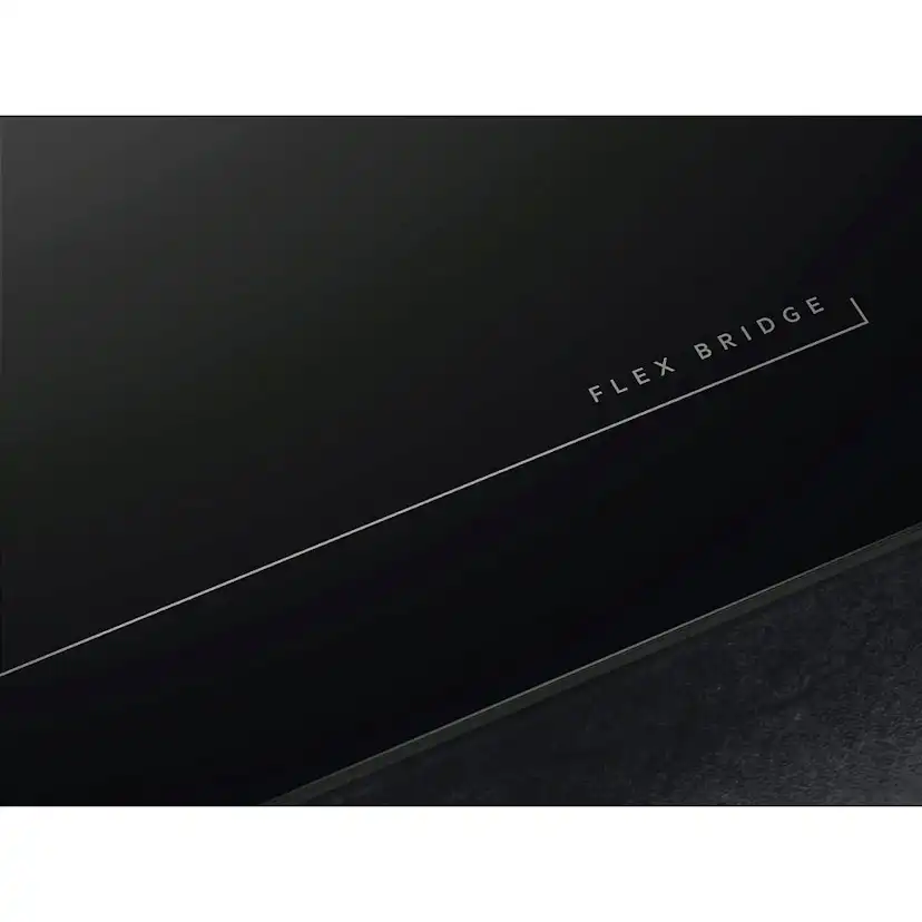 Induktionshäll AEG TI84IS00FB FlexiBridge 6000 - Svart med Hob2Hood och PowerBoost