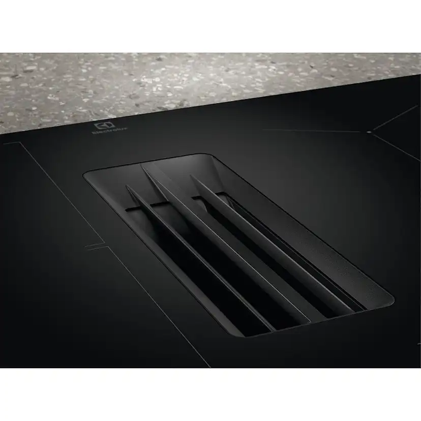 Induktionshäll Electrolux HHHB760S med Inbyggd Fläkt Svart