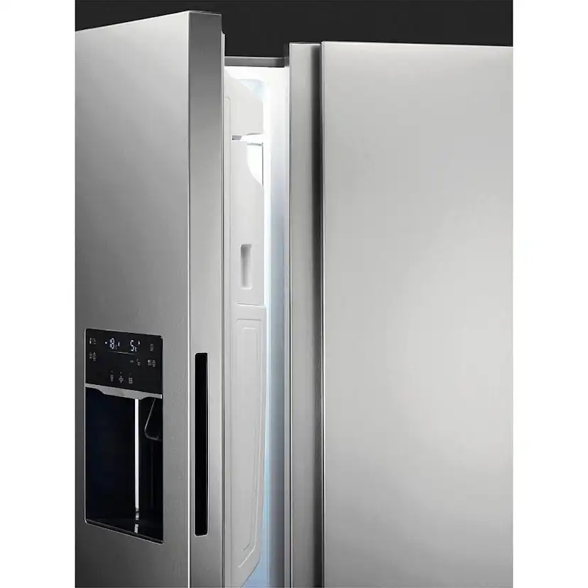 Kyl & Frys Side by Side Electrolux EAI6HD57U0 Rostfri med Is- och Vattendispenser