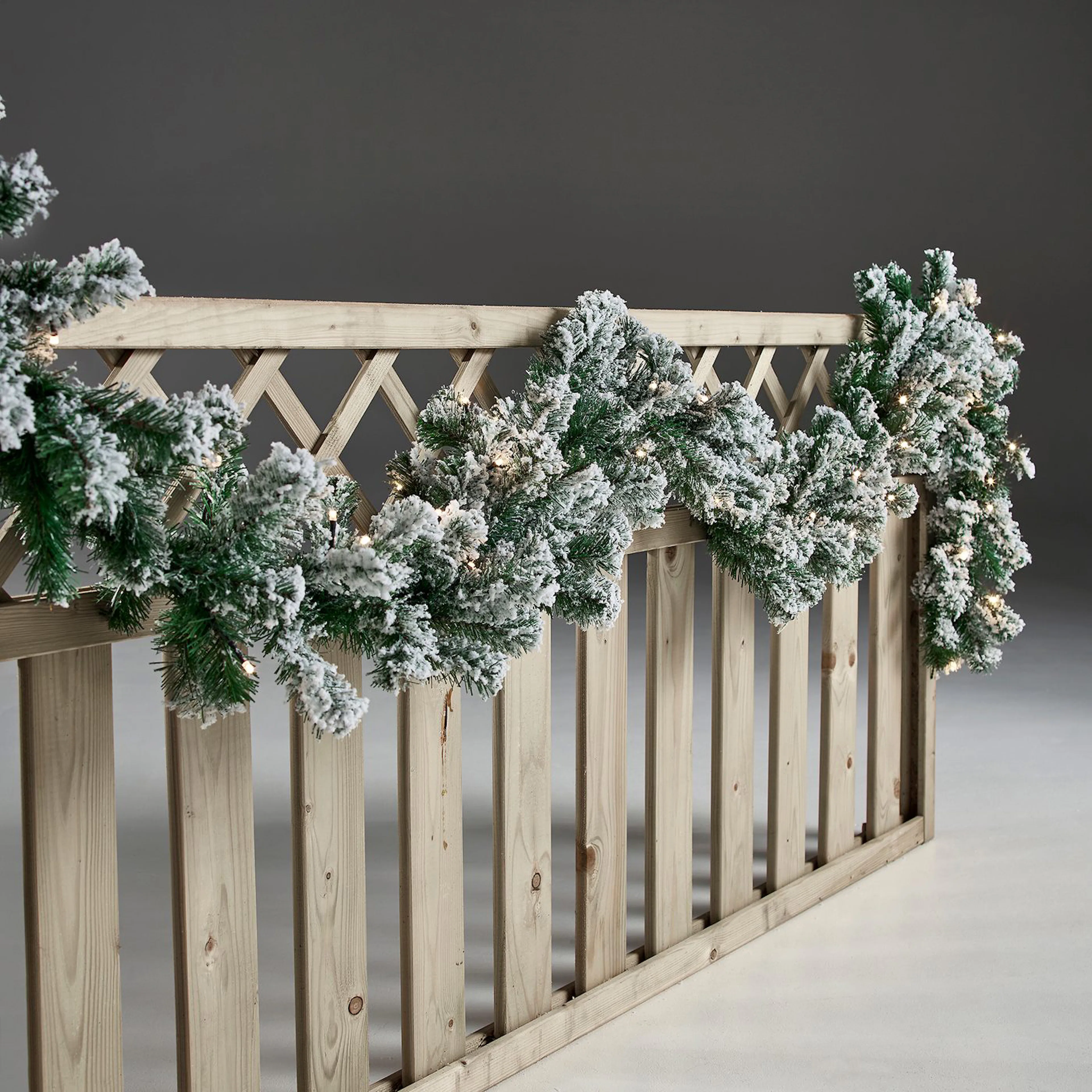 Girlang Nordic Winter Batteridriven inkl Ljus och Snö