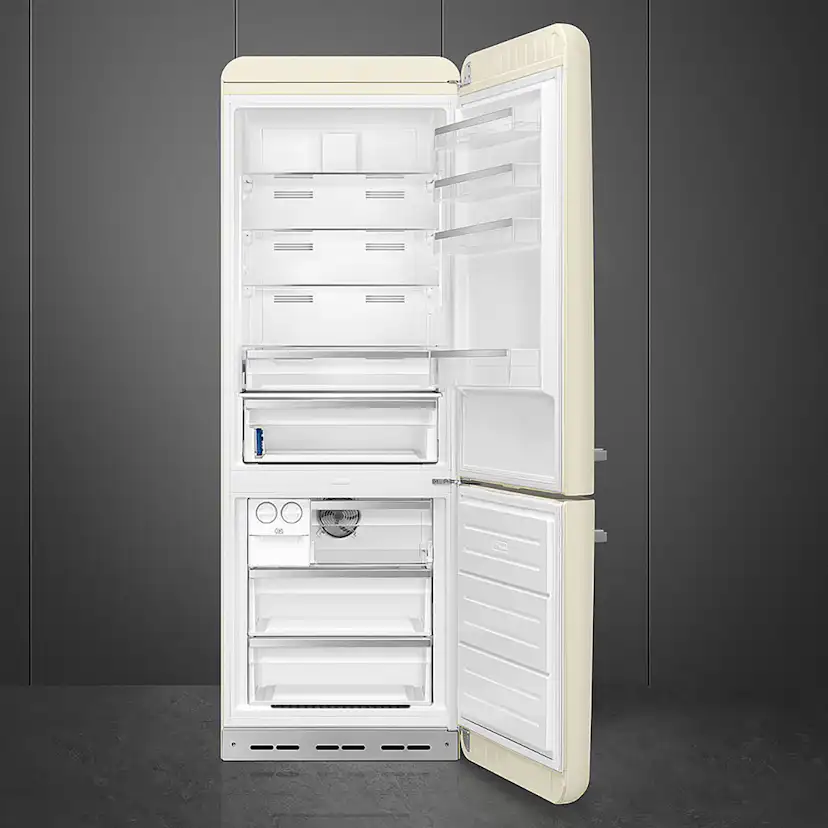 Fristående Kyl/Frys Smeg FAB38RCR6 50s Style Creme med Total No Frost