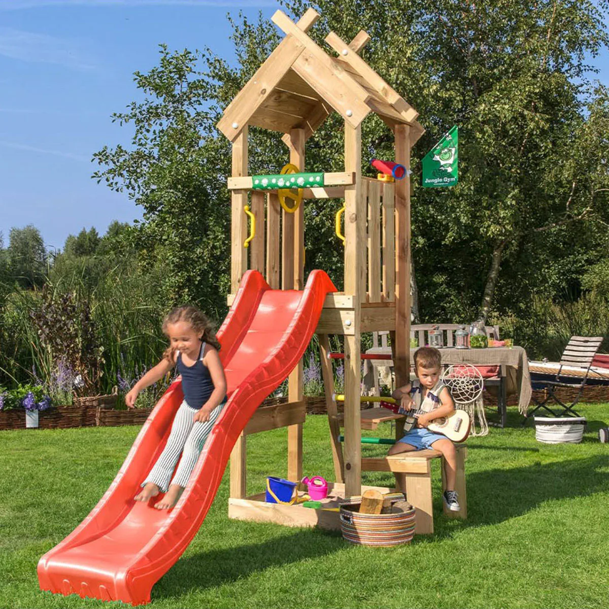 Lektorn Jungle Gym Totem Inkl Röd Rutschkana