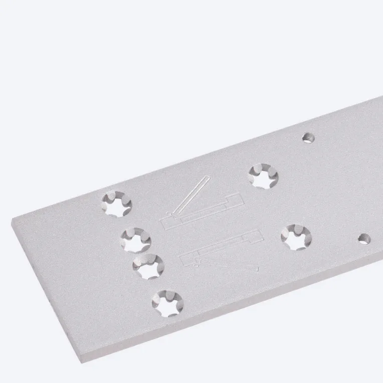 Monteringsplatta DormaKaba 8380 Silver F TS83