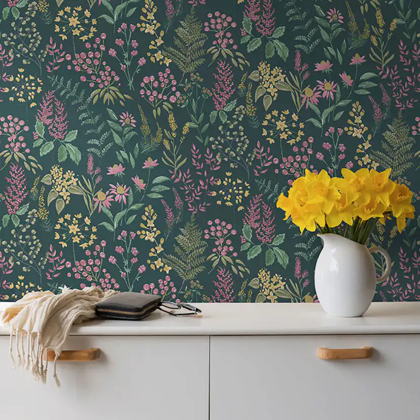 Tapet Holden The Lost Gardens Calvert Meadows Teal Pink 91683