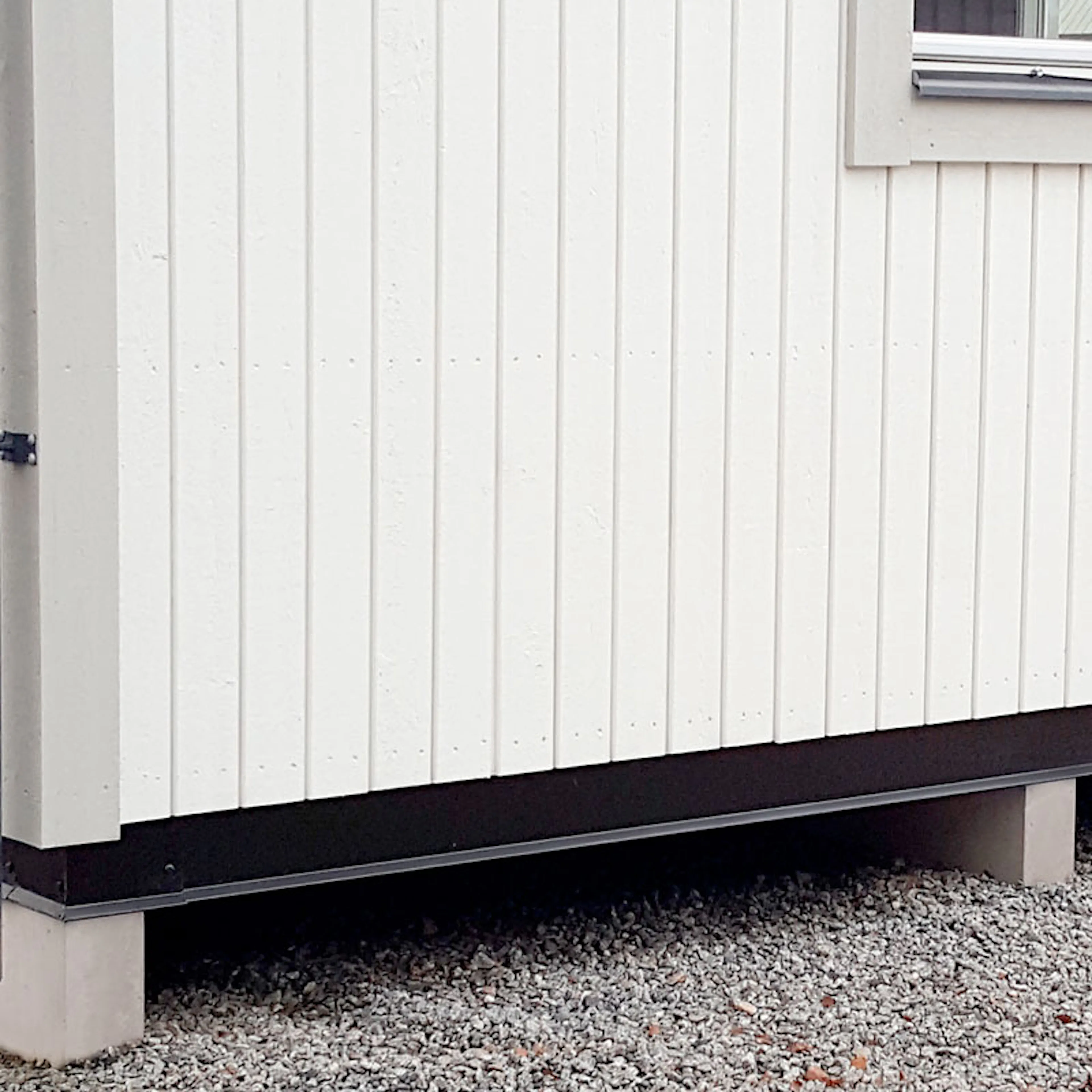 Bjälklagsplåt Vibostugan Njuta Funkis Svart 20 m2