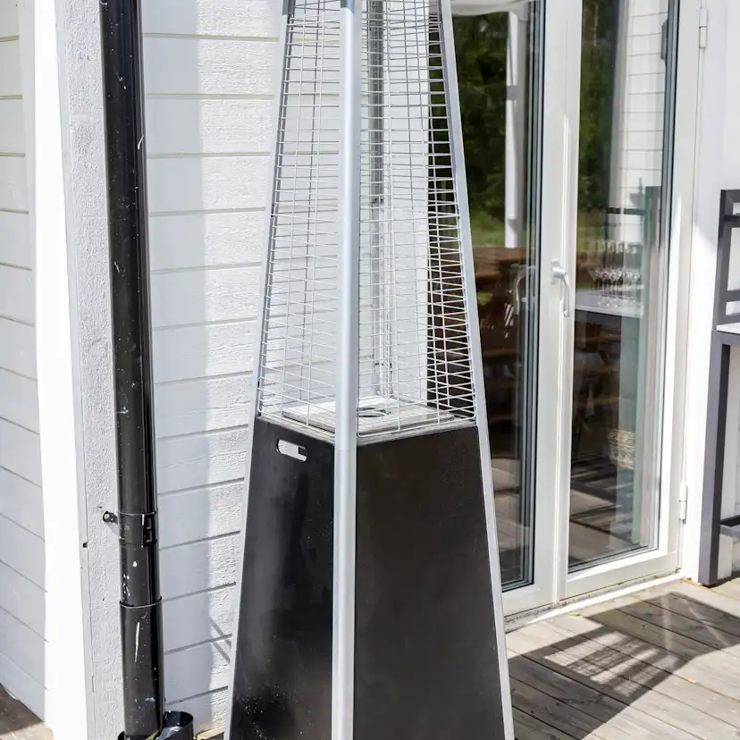 Terassvärmare Venture Home Hottie Square, Stående Gasolvärmare Utomhus i Aluminium