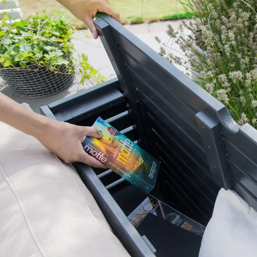 Loungegrupp Hillerstorp Bara Vara 2 Fåtöljer och 2 Divaner