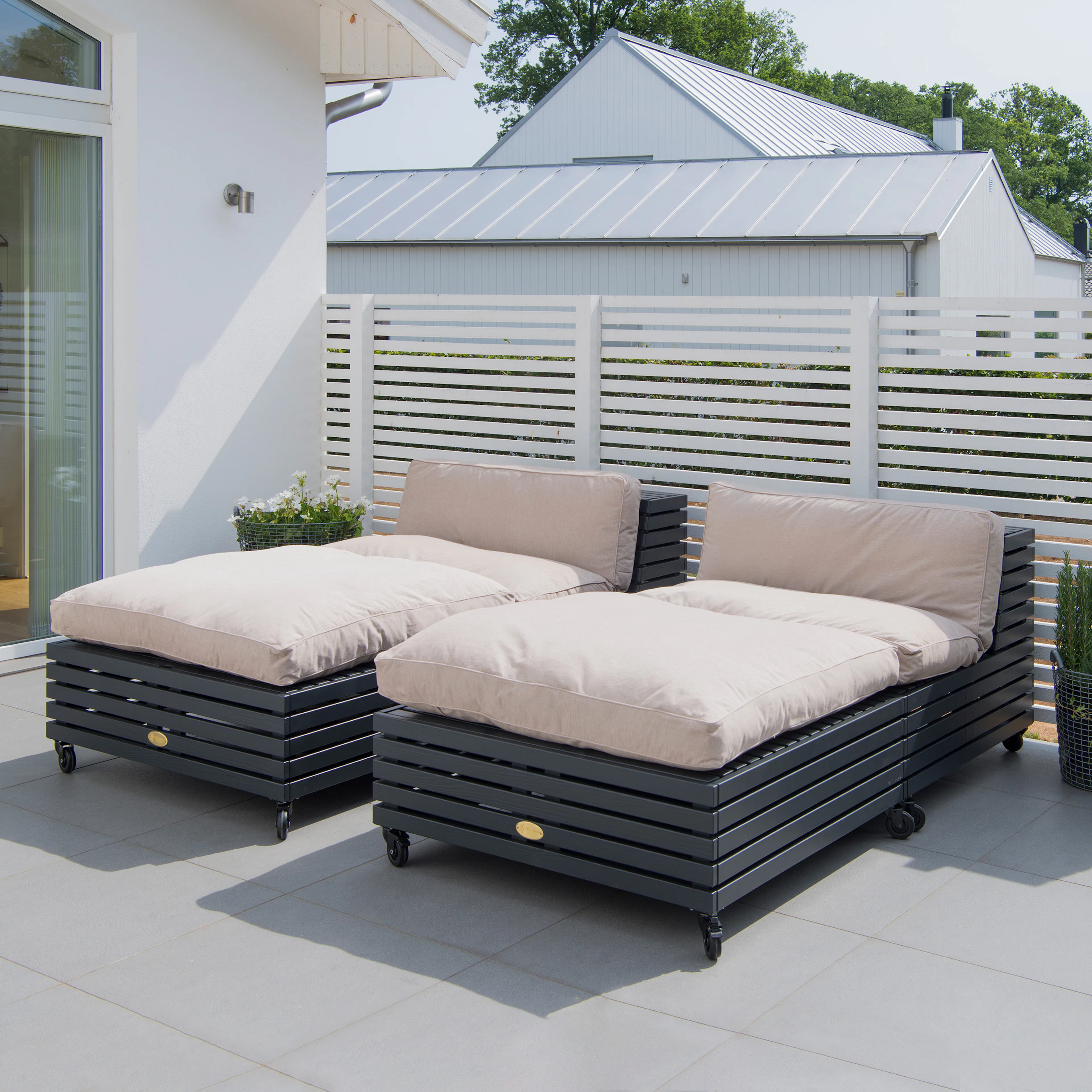 Loungegrupp Hillerstorp Bara Vara 2 Fåtöljer och 2 Divaner