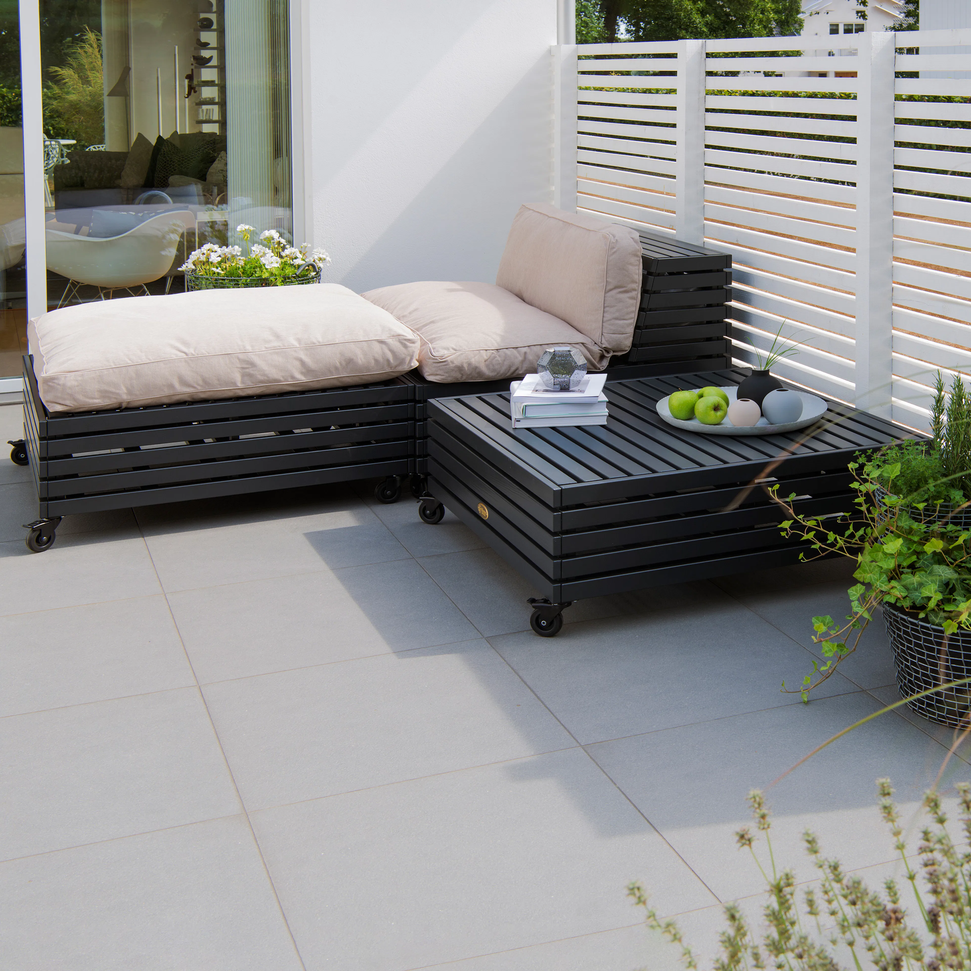 Loungegrupp Hillerstorp Bara Vara 1 Fåtölj och 2 Divaner Utomhus