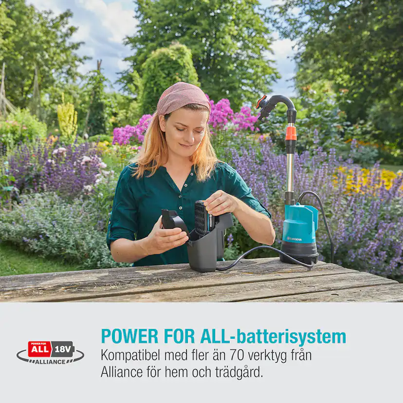 Pump Gardena för Regnvattentunna 2000/2 18V P4A Set (2,5Ah batteri + standardladdare)