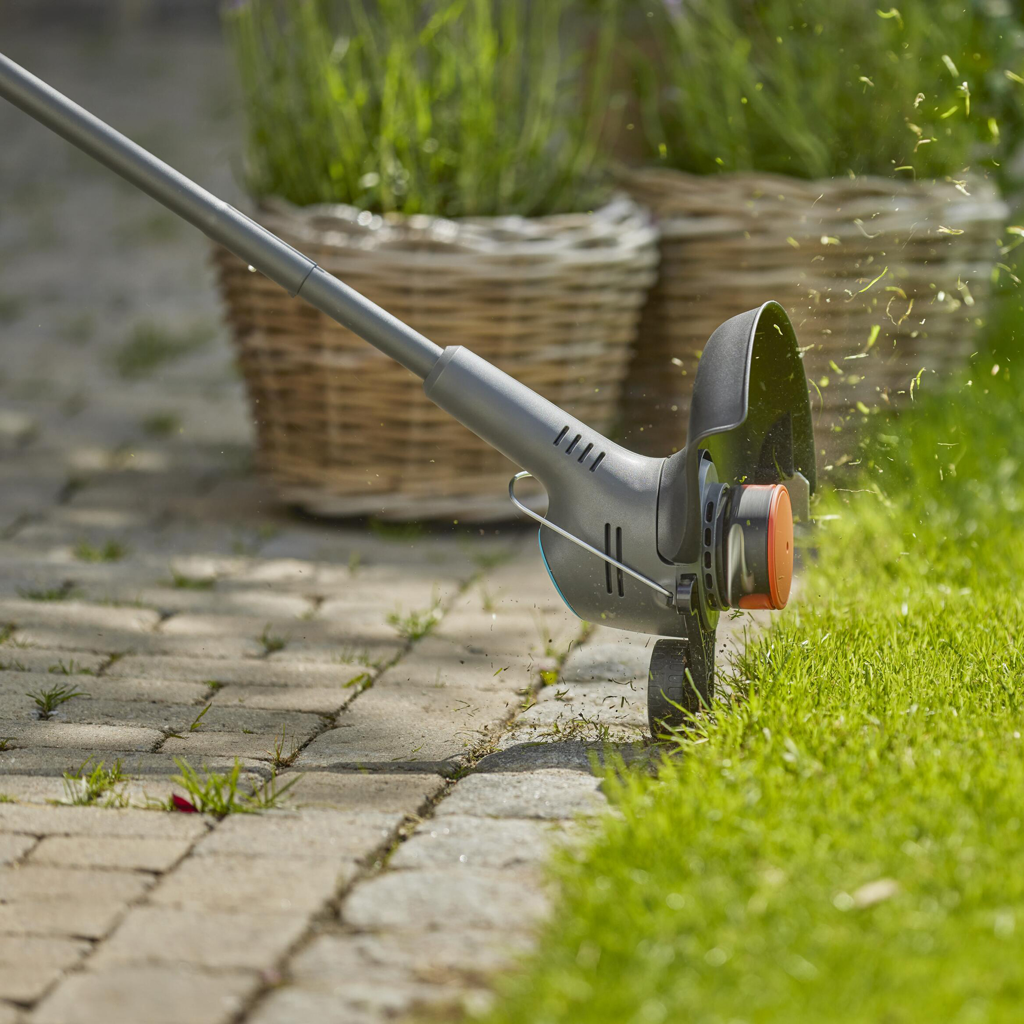 Trimmer Gardena EasyTrim 25/18V P4A Med Batteri & Laddare