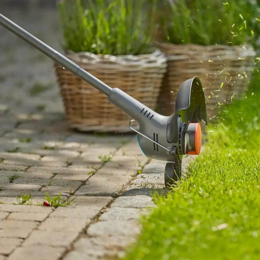 Trimmer Gardena EasyTrim 25/18V P4A Med Batteri & Laddare