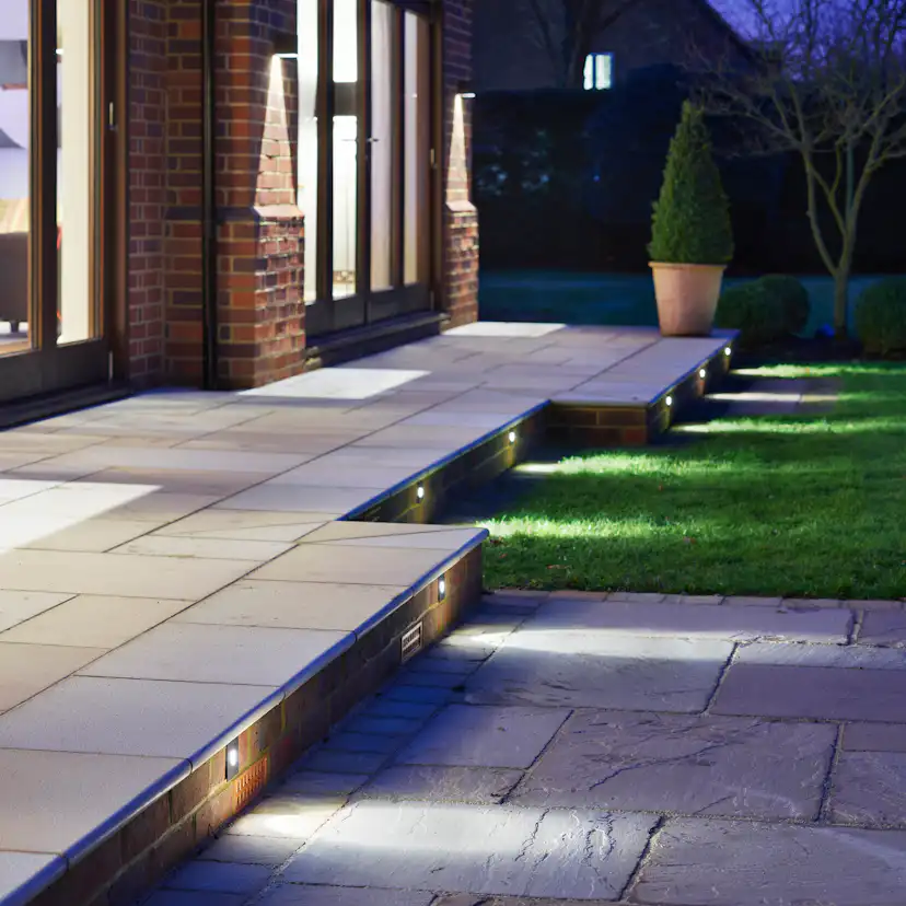 Vägglampa Astro Tango