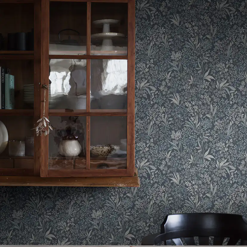 Tapet Boråstapeter Vårt Arkiv Nocturne 2025 EasyUp, Mönstrad