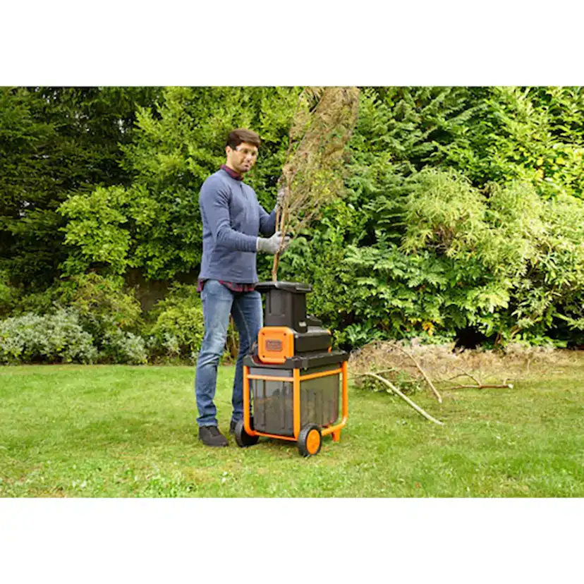 Kompostkvarn Black & Decker BEGAS5800 2800W 45Mm