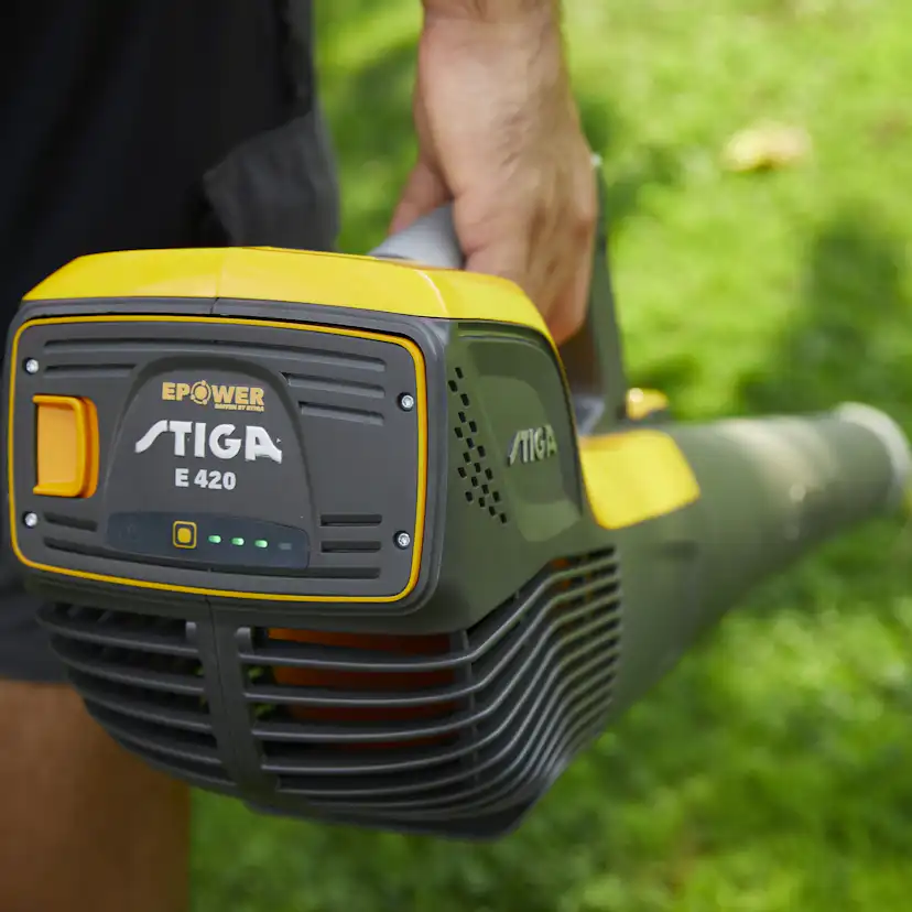 Lövblås STIGA BL 500e Med Batteri & Laddare