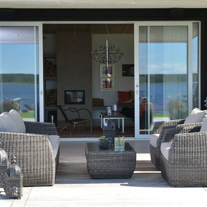 Utebord Hillerstorp Tara Utomhus