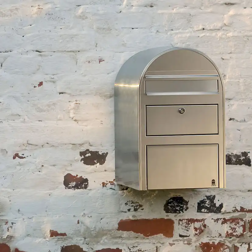 Brevlåda Bobi Swiss