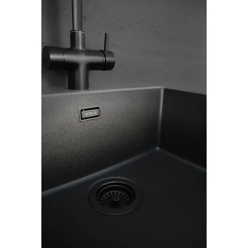 Diskho Stala Essent CEG-E50B Komposit Svart Enkel med Korgventil
