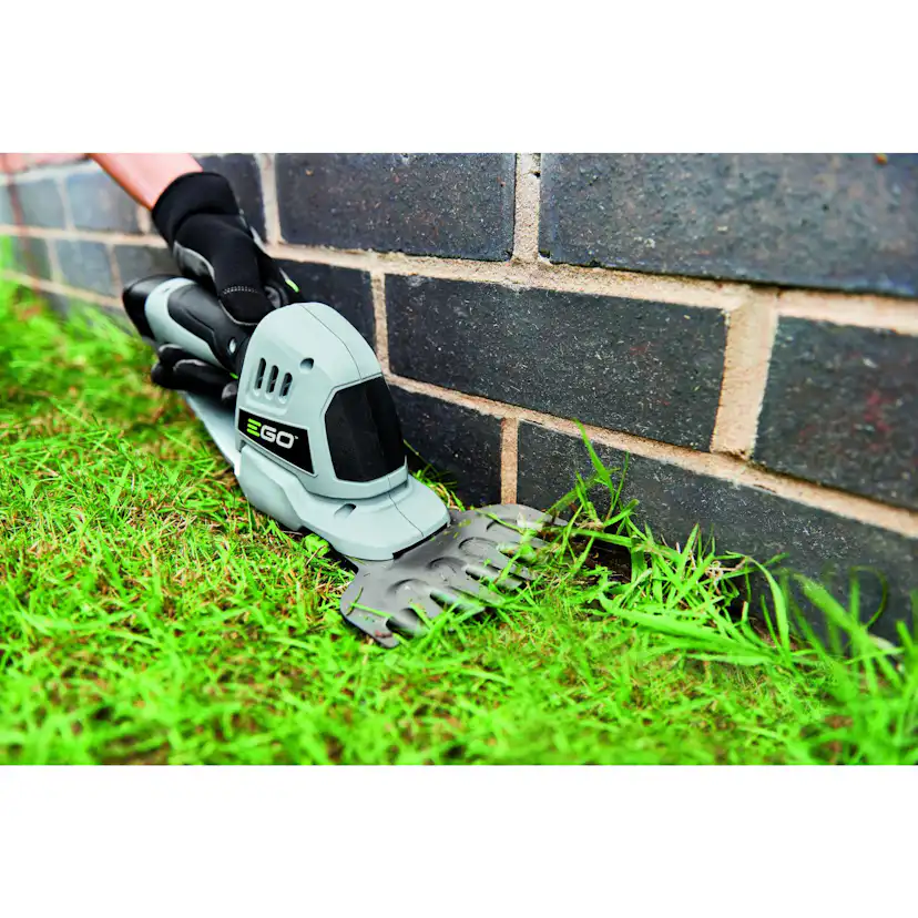 Gräs-och busksax EGO POWER+ Kit med Batteri