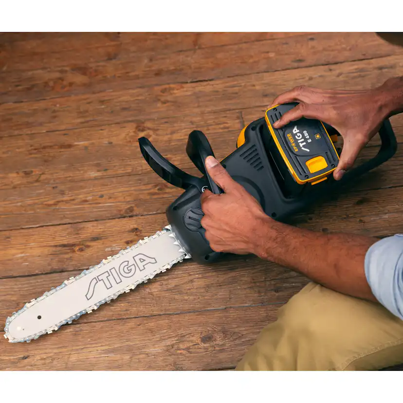 Motorsåg STIGA CS 700 E Utan Batteri & Laddare