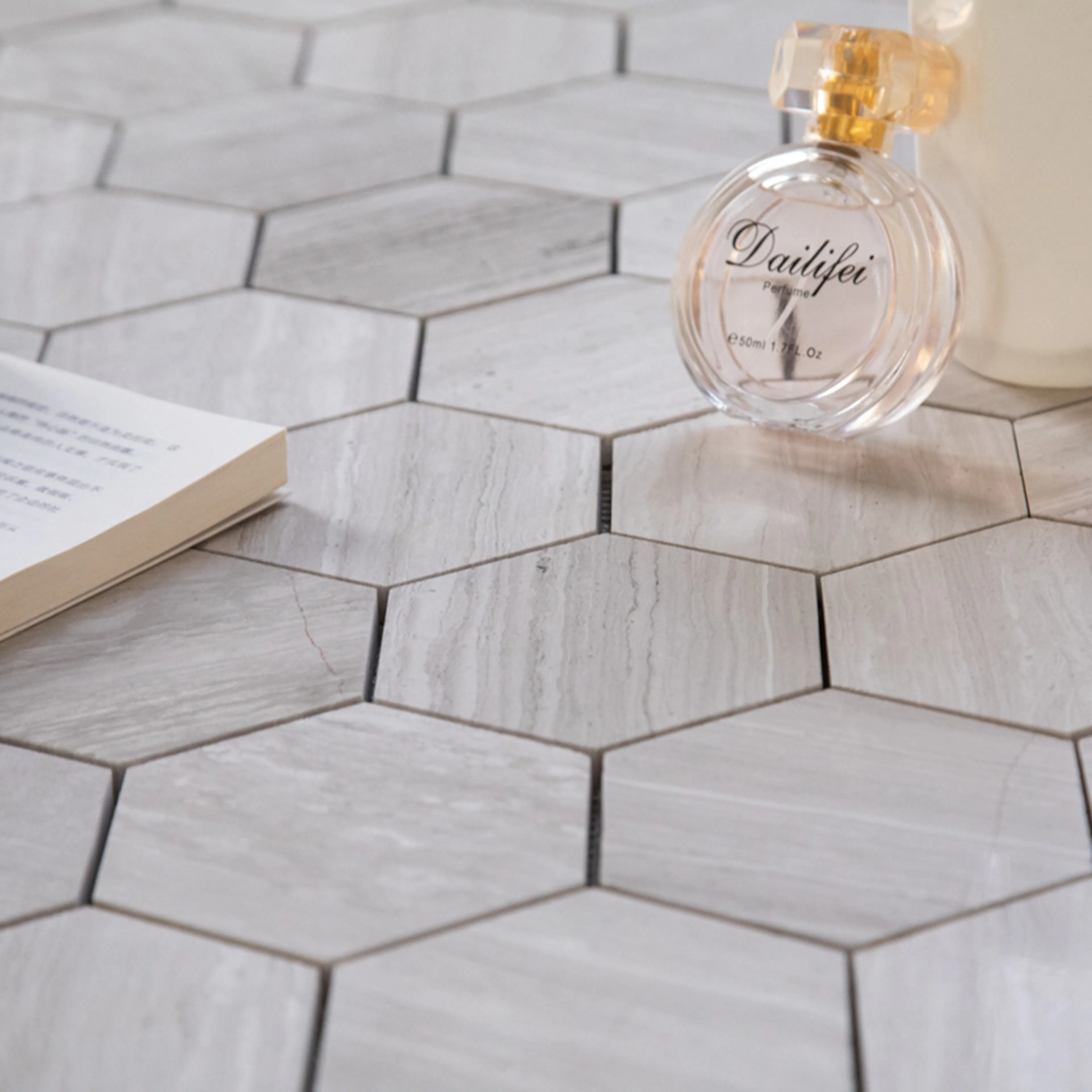 Natursten ArtStone Woodlight Gravin Hexagon Polerad 10x10 cm