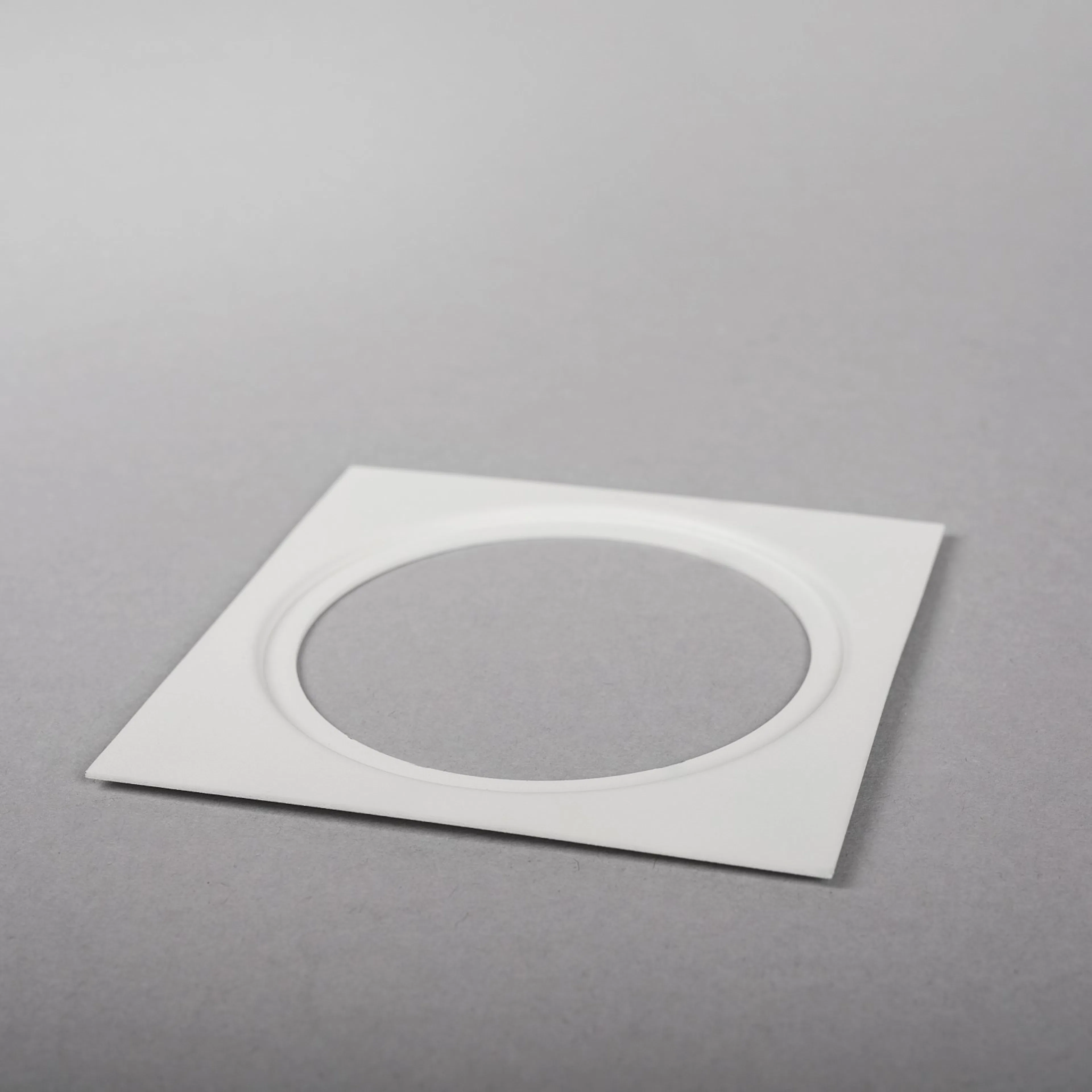 Dekorram Hide-a-lite I/II Ø85 Vit