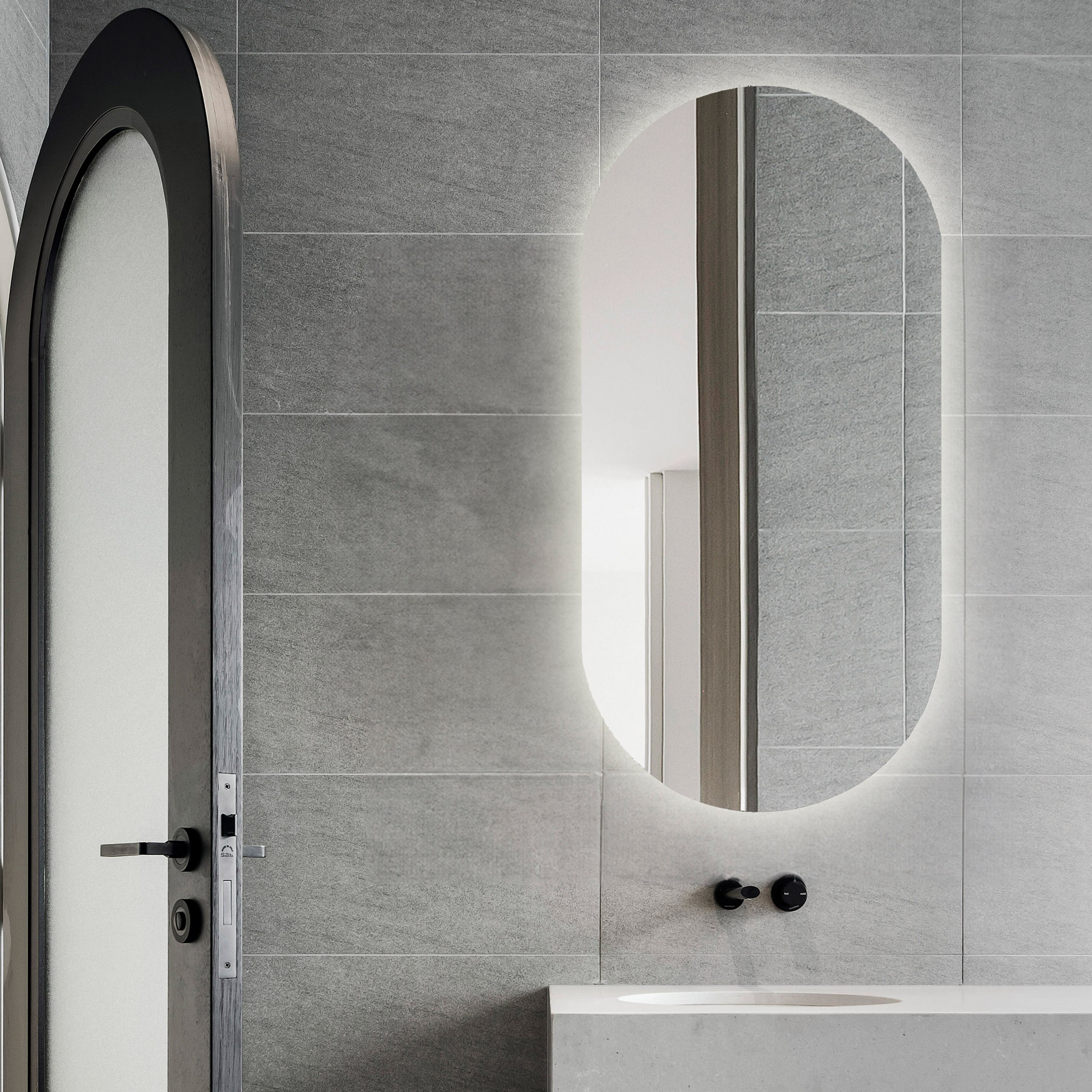 Spegel Vidi Edith med LED-belysning