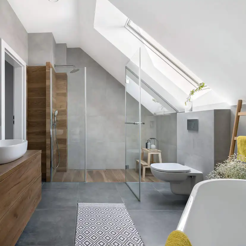 Takfönster Fakro PVC Pivåhängt 2-Glas Lagerfört