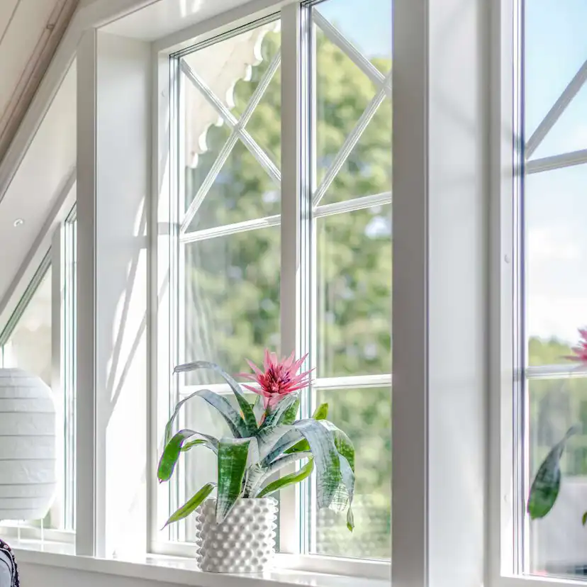 Fast Fönster Outline 3-Glas Aluminium