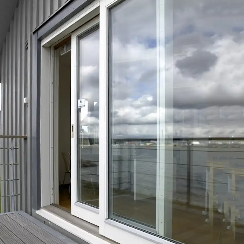 Fast Glasparti Hajom Aluminium