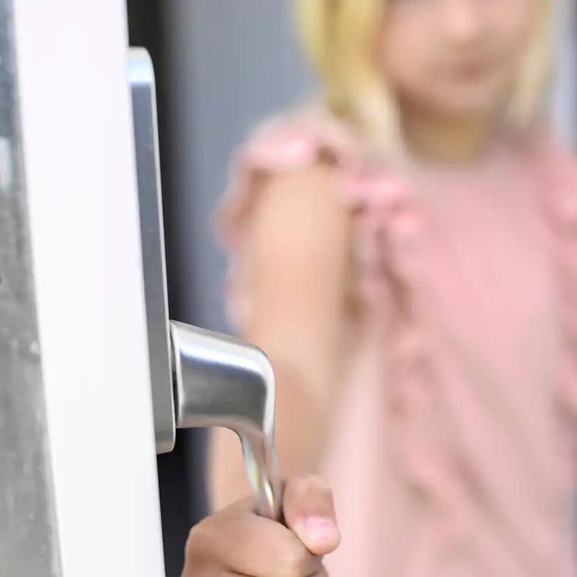 Fönsterdörr Outline Enkeldörr 3-Glas Aluminium