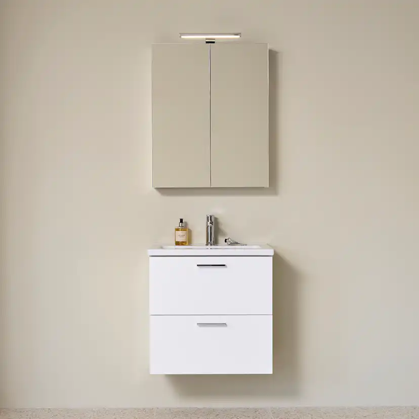 Möbelpaket Vedum Free 615 Compact Maja med Tvättställ och Spegelskåp Viken Vit