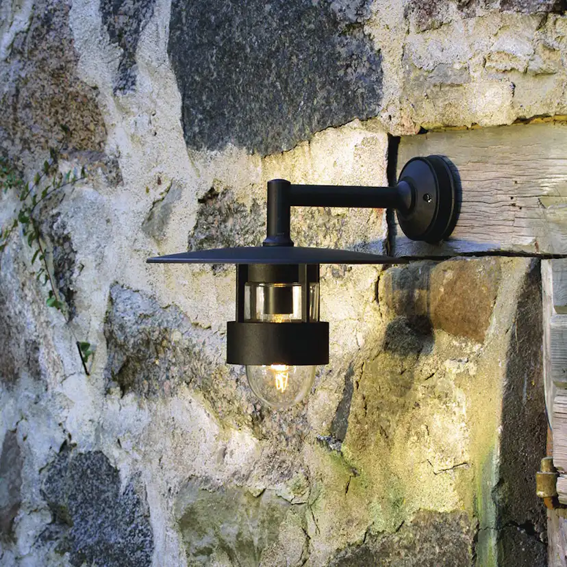 Vägglykta Gnosjö Konstsmide Freja Ned E27 Svart