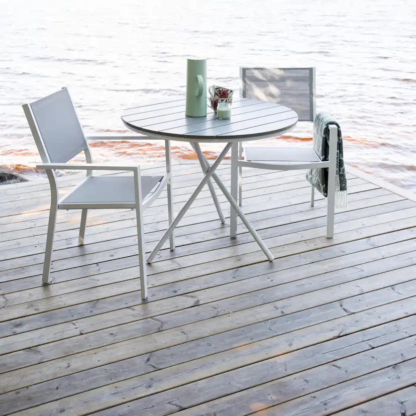 Cafégrupp Venture Home Pincy Ø 90 med 2 Copacabana Matstolar