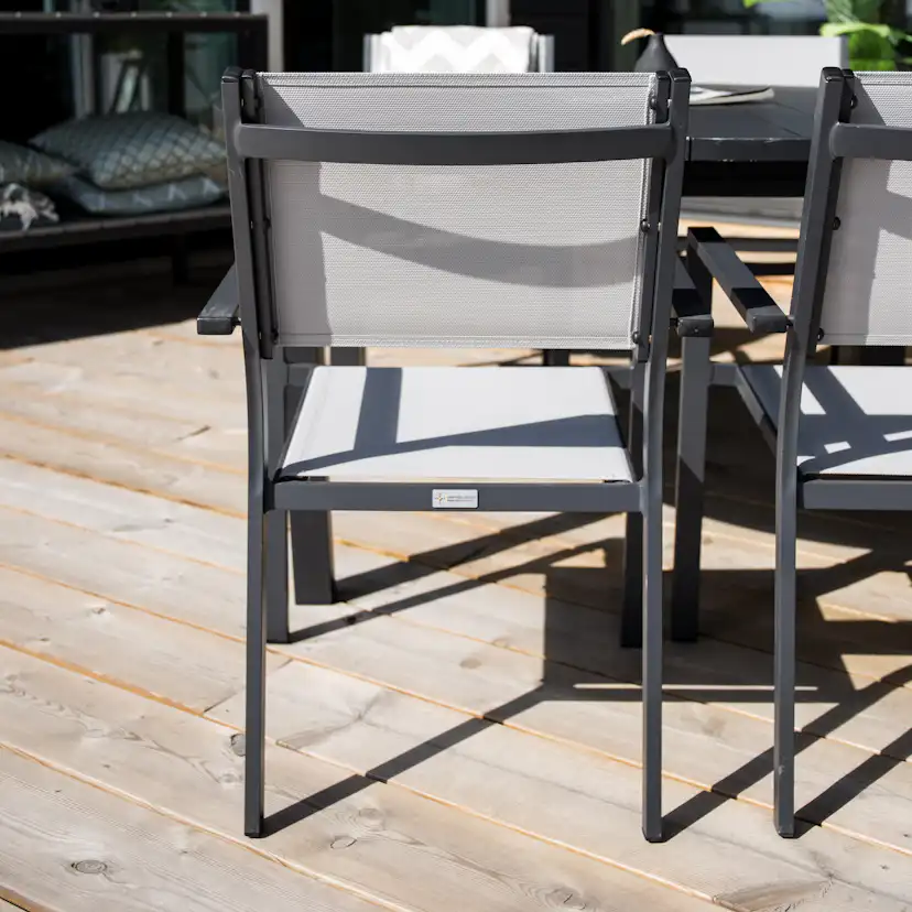 Matgrupp Venture Home Madrid Ø 140 med 4 Copacabana Matstolar