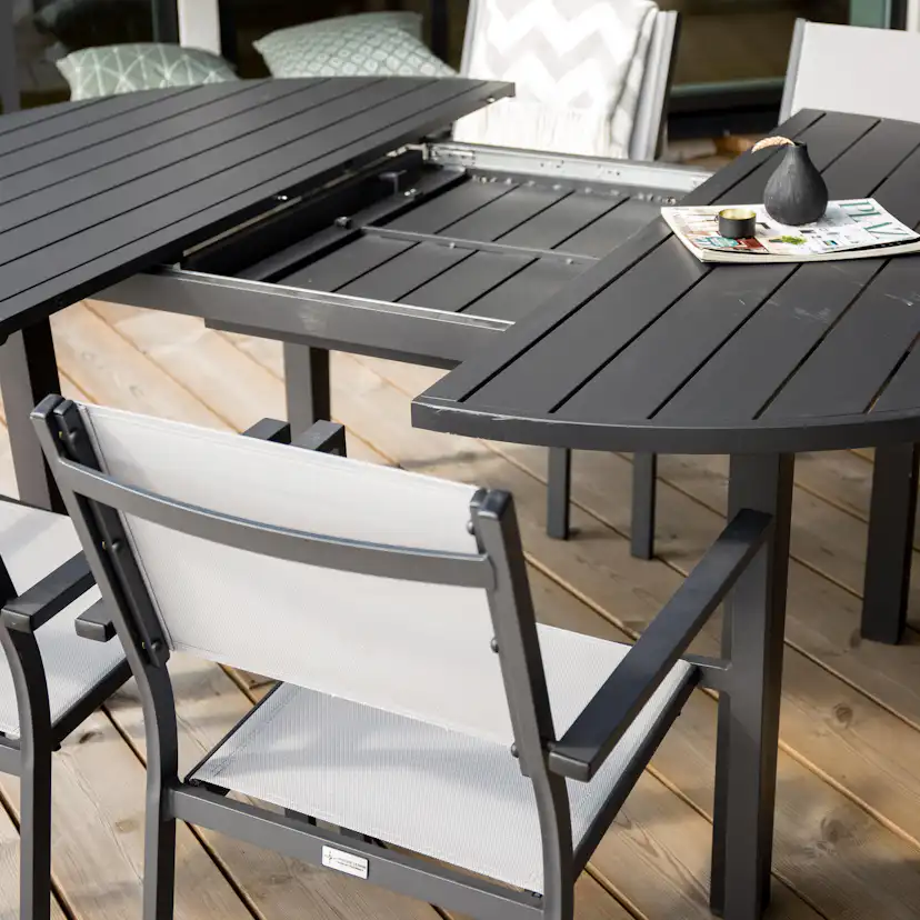 Matgrupp Venture Home Madrid Ø 140 med 4 Copacabana Matstolar