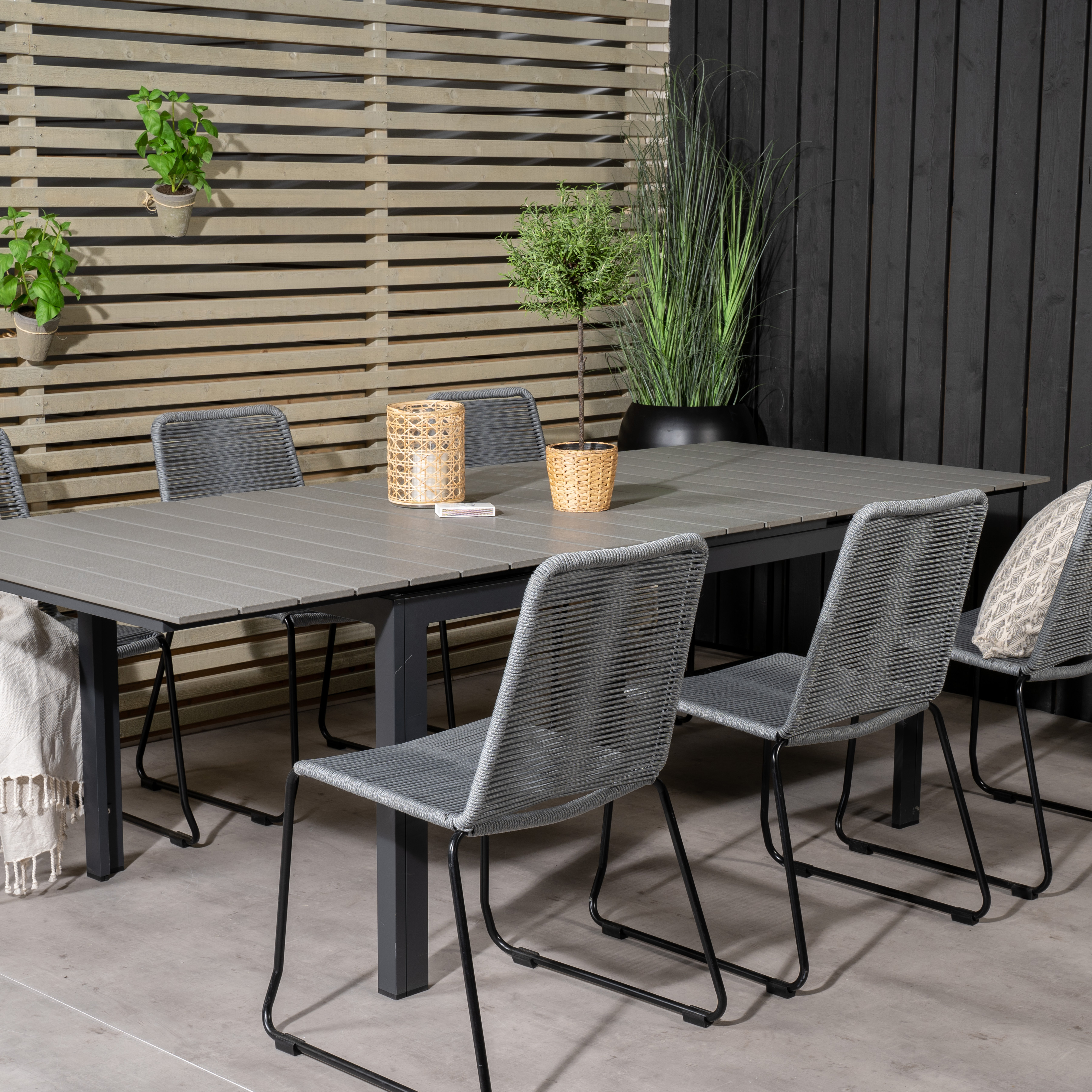 Matgrupp Venture Home Lova 160/240 med 6 Leon Stolar