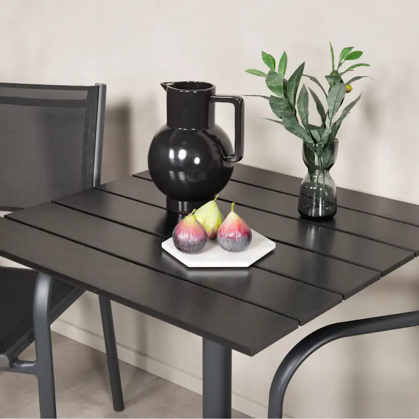 Cafégrupp Venture Home Canucks med 2 Siri Matstolar