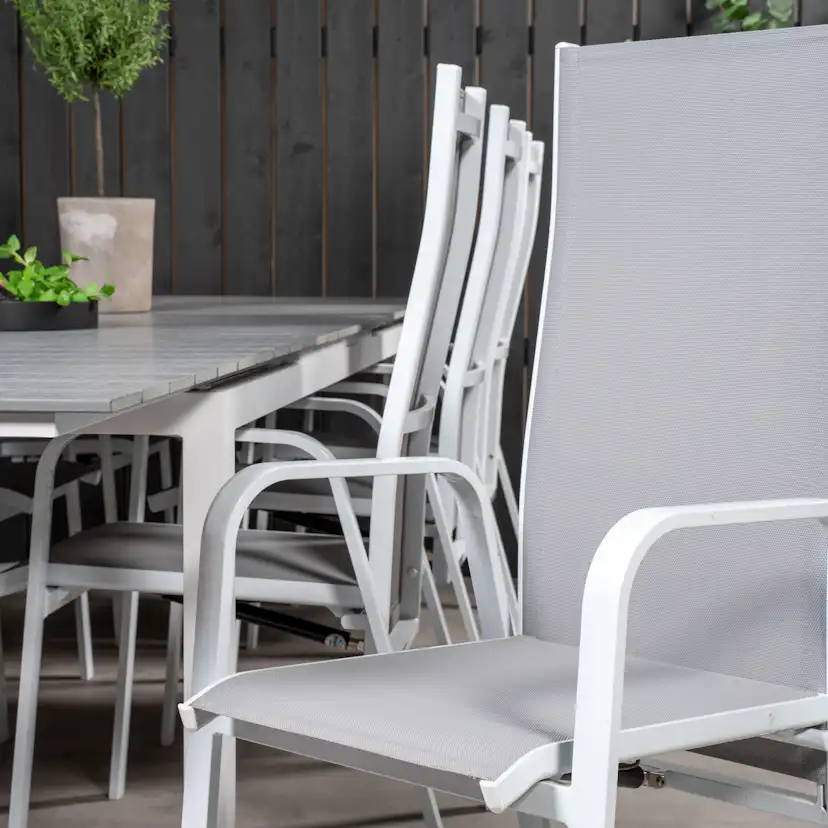 Matgrupp Venture Home Lova 224/324 med 8 Copacabana Stolar