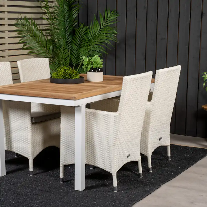 Matgrupp Venture Home Perla 160/240 med 4 Milwa Stolar