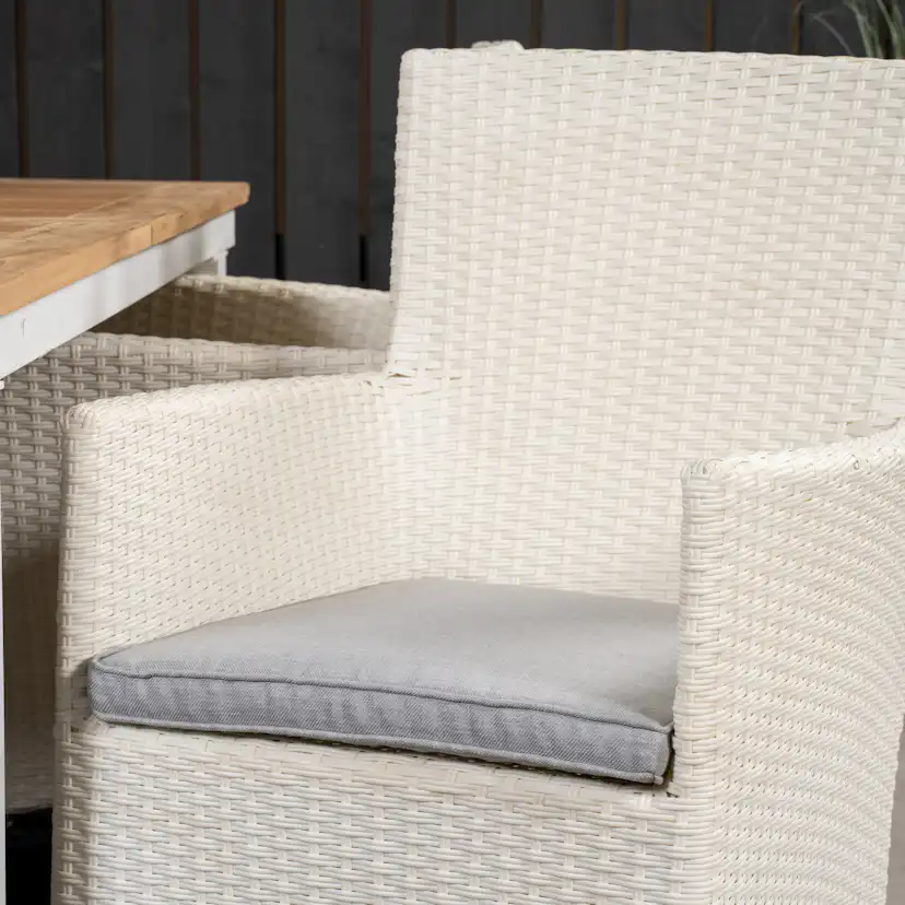 Matgrupp Venture Home Perla 160/240 med 4 Milwa Stolar