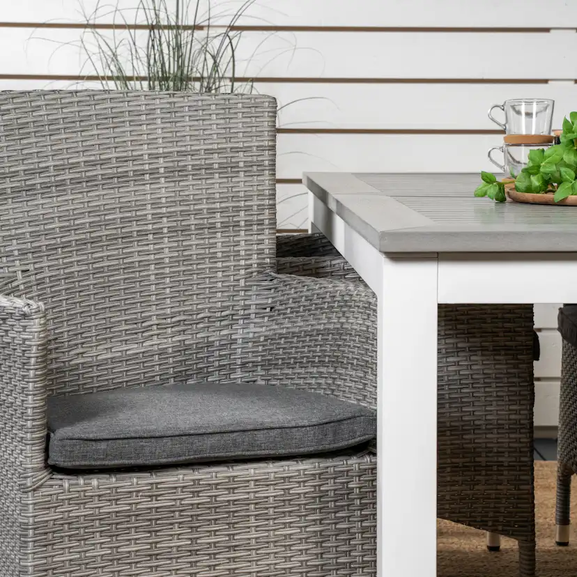 Matgrupp Venture Home Aleyna 152/210 med 4 Milwa Stolar