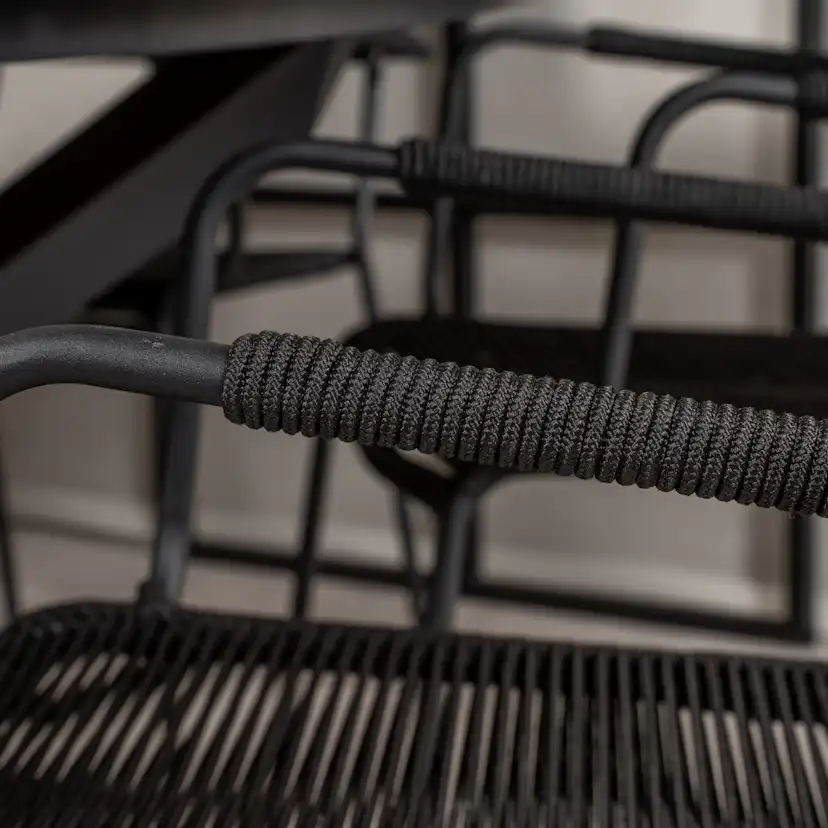 Matgrupp Venture Home Meya Ø140 med 6 Leon Karmstolar