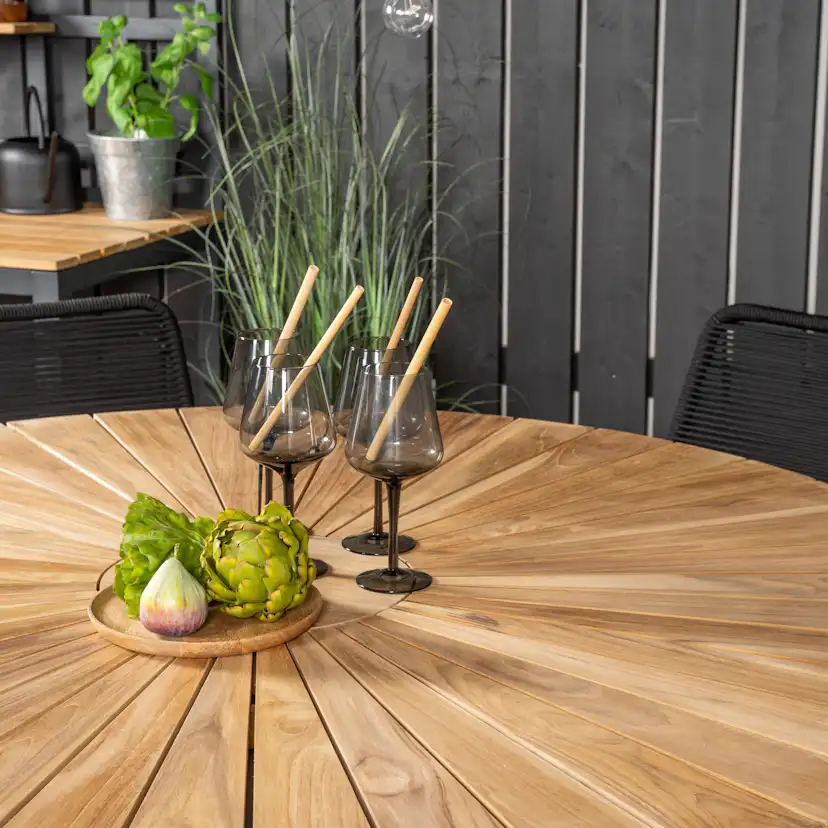 Matgrupp Venture Home Meya Ø140 med 6 Leon Karmstolar