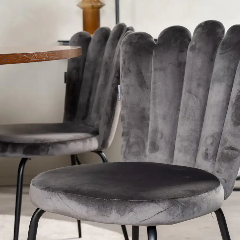 Matgrupp furniture/fashion Copenhagen med 6 Gråa Limhamn Light Stolar