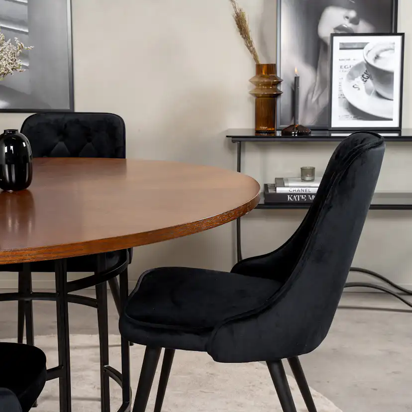 Matgrupp furniture/fashion Copenhagen med 4 Vera Stolar